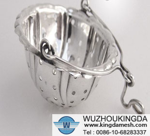 Wire tea strainer