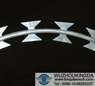 Galvanized welded razor wire mesh