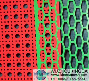The specifications of galvanized perforated mesh sheet