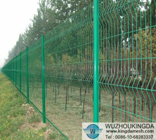 Welded wire mesh barriers 