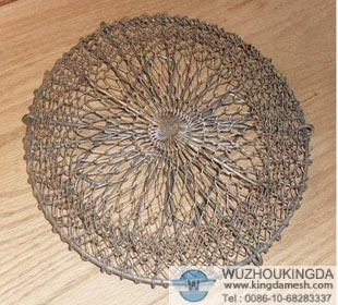 Mesh basket for vegetables