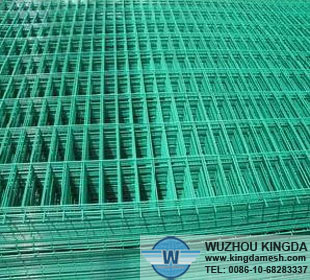 Green PVC coated welded wire mesh