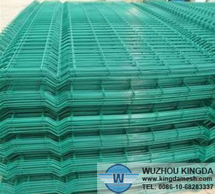 Green PVC coated welded wire mesh