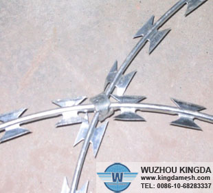 Galvanized razor wire