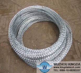 Galvanized razor wire