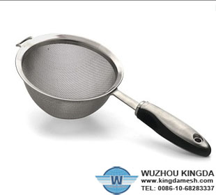 Stainless steel strainer