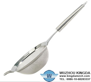 Stainless steel strainer