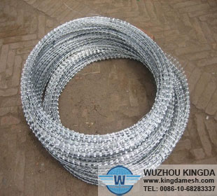 Galvanized concertina razor coils