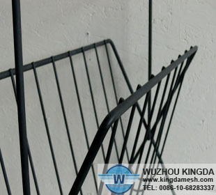 Metal magazine rack