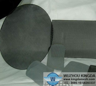 Woven mesh filter disc