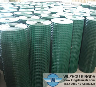 Powder coated welded mesh roll