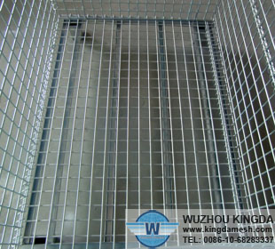 Heavy duty wire baskets