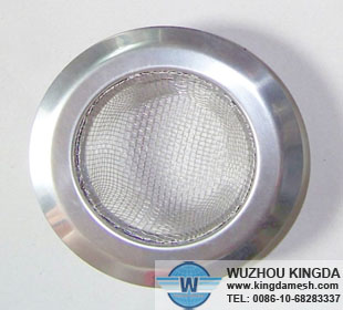 Wire mesh strainer