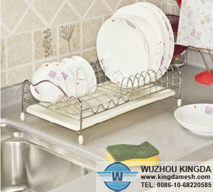 Dish racks and drainers