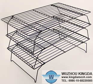 Cake cooling rack with folding legs