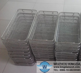 Mesh cleaning tray