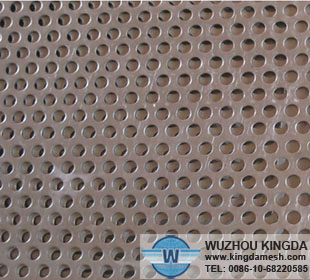 Perforated plate screen