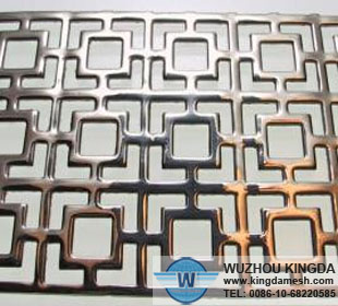 Decorative metal mesh screen