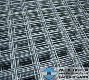 Welded wire mesh panel screen