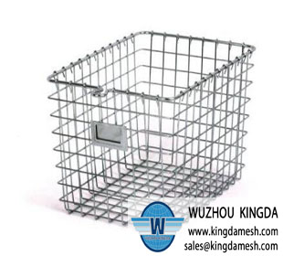 Wire mesh storage basket 