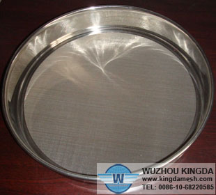 Metal sieving mesh