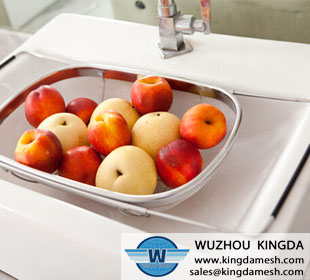 Wire mesh food tray