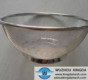 Wire mesh food basket