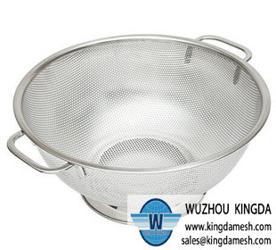 Stainless steel flexible mesh storage colanders and strainers