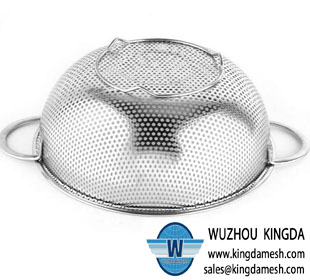 Stainless steel flexible mesh storage colanders and strainers