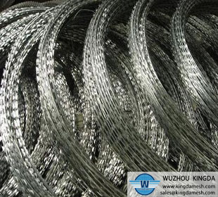 Stainless steel razor barbed wire coil