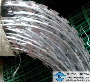 Stainless steel razor barbed wire coil