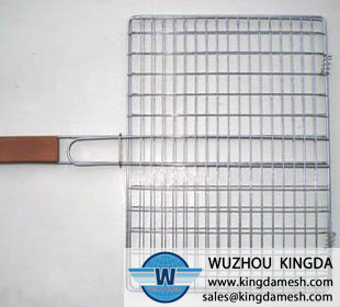 Wire mesh barbecue grill