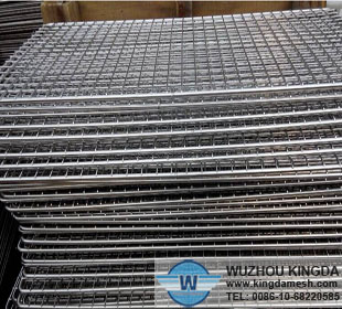 Metal wire mesh cooling rack