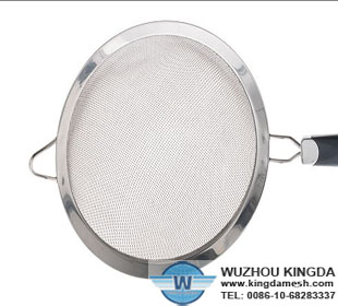 Stainless steel strainer