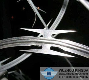 Hot dipped galvanized razor wire