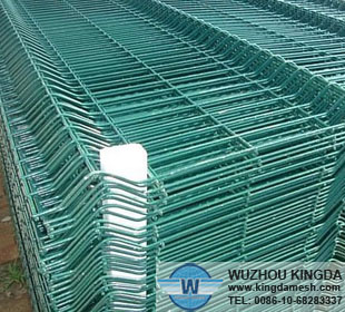 Metal screening fence