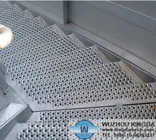 Galvanized perforated steel sheet