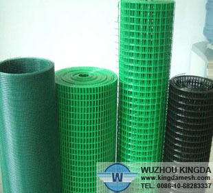 Powder coating welded wire mesh