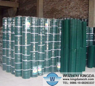 Powder coated welded mesh roll