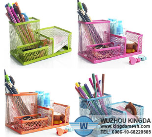 Wire mesh organizer