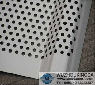 Perforated metal screen