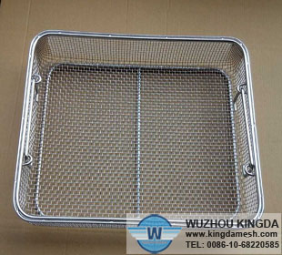 Sterilizing tray with handles