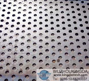 1/4 inch hole dia. low carbon perforated mesh