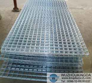 Welded stainless steel wire mesh