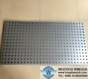 Aluminum perforated screens