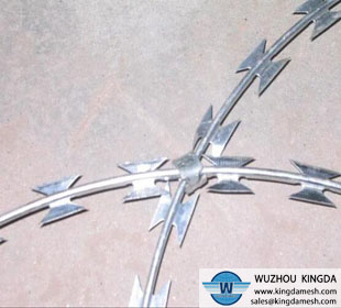 Stainless steel razor barbed wire coil