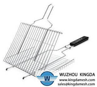 Wire mesh barbecue grill 