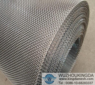 Wrapped edge crimped wire mesh