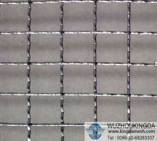 Knot crimped mesh